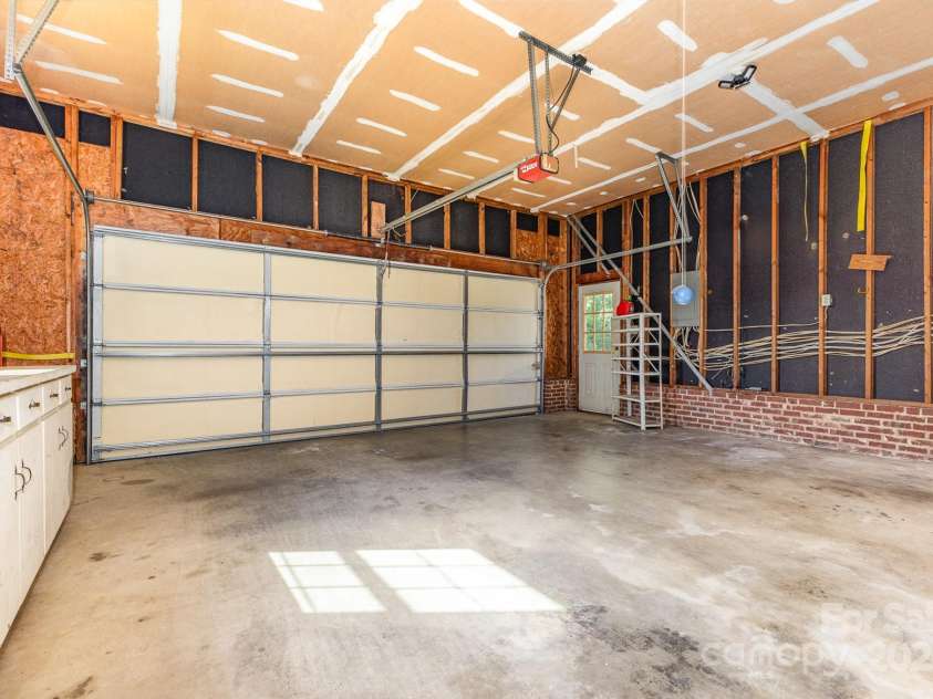 13446 Cassington Court, Charlotte, NC 28273.  MLS# CAR4278415, YatesRealty ID 25078. 