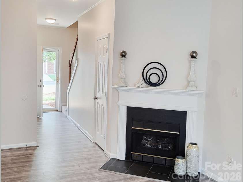 2149 Lennox Square Road, Charlotte, NC 28210.  MLS# CAR4381793, YatesRealty ID 25078. 