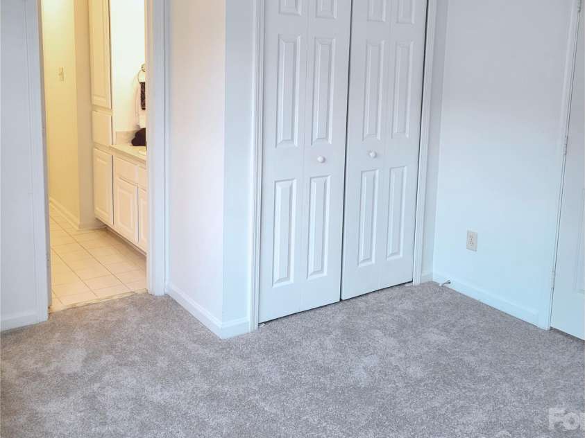 2149 Lennox Square Road, Charlotte, NC 28210.  MLS# CAR4381793, YatesRealty ID 25078. 