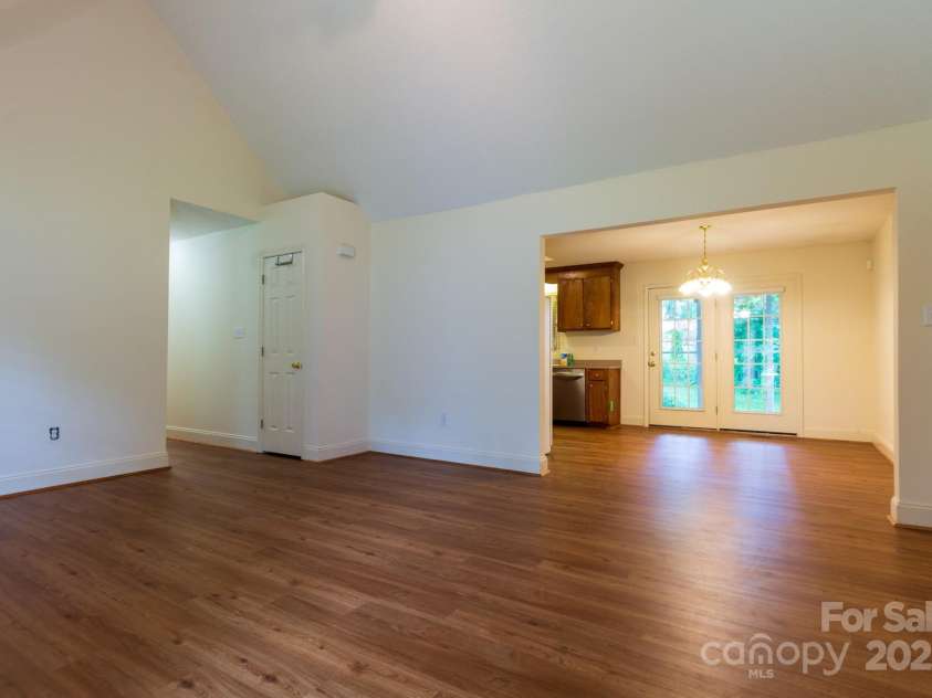 202 Gaston Street, Kings Mountain, NC 28086.  MLS# CAR4279355, YatesRealty ID 25079. 