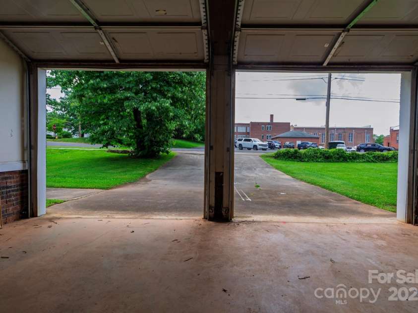 202 Gaston Street, Kings Mountain, NC 28086.  MLS# CAR4279355, YatesRealty ID 25079. 