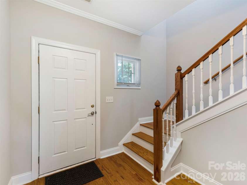 4670 Dabney Vigor Drive, Charlotte, NC 28209.  MLS# CAR4384647, YatesRealty ID 25079. 