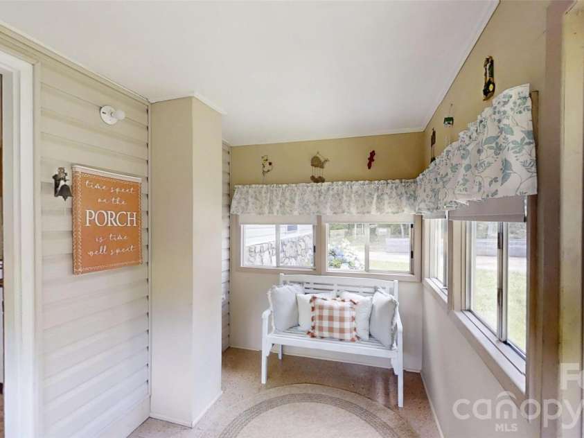 560 Bailey Mountain Road, Mars Hill, NC 28754.  MLS# CAR4279232, YatesRealty ID 2508. 