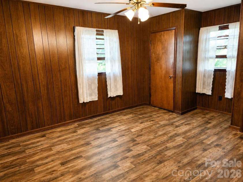 560 Bailey Mountain Road, Mars Hill, NC 28754.  MLS# CAR4279232, YatesRealty ID 2508. 