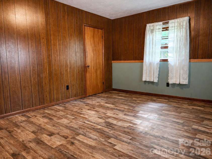 560 Bailey Mountain Road, Mars Hill, NC 28754.  MLS# CAR4279232, YatesRealty ID 2508. 