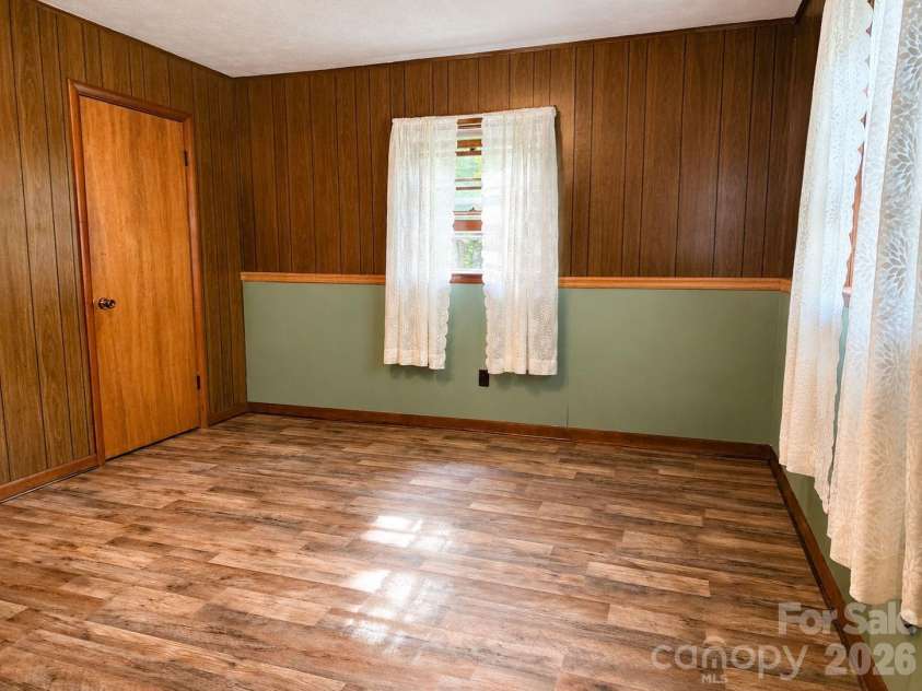 560 Bailey Mountain Road, Mars Hill, NC 28754.  MLS# CAR4279232, YatesRealty ID 2508. 