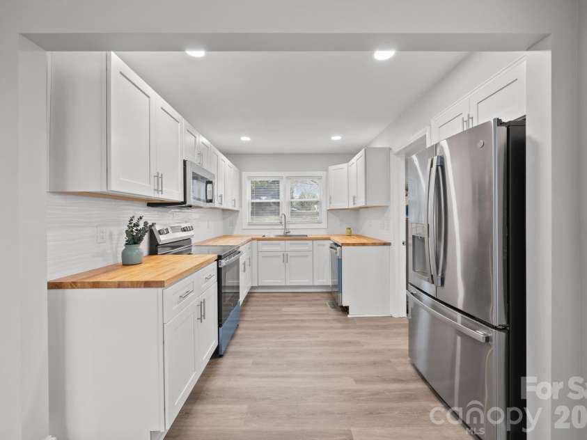 59 Mckinnon Avenue, Concord, NC 28025.  MLS# CAR4331741, YatesRealty ID 2508. 