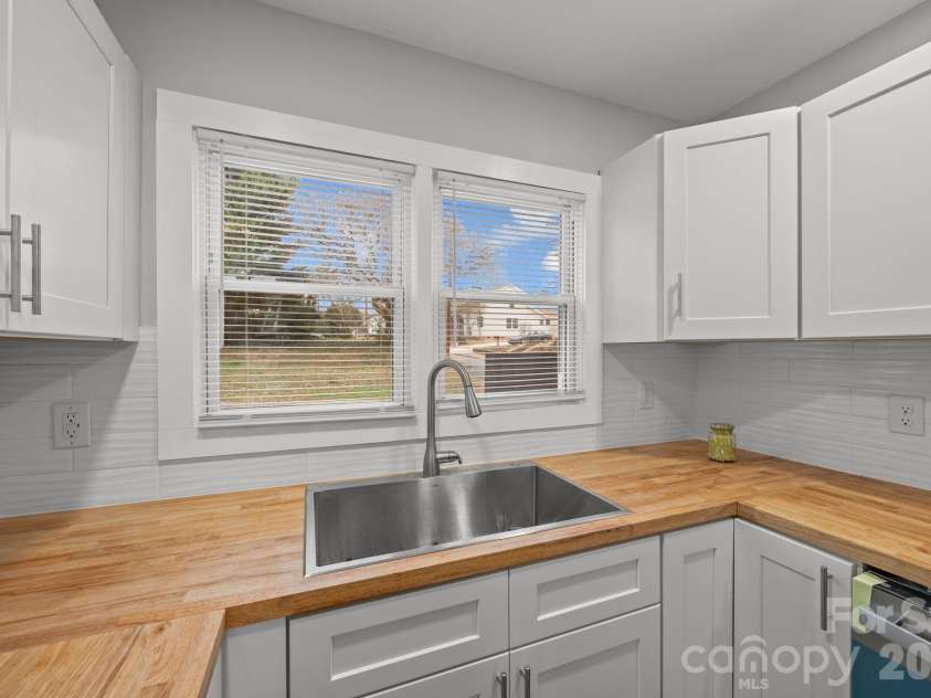 59 Mckinnon Avenue, Concord, NC 28025.  MLS# CAR4331741, YatesRealty ID 2508. 