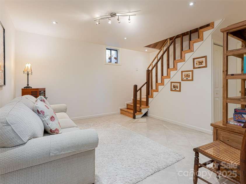 75 Deep Woods Road, Mills River, NC 28759.  MLS# CAR4235686, YatesRealty ID 2508. 