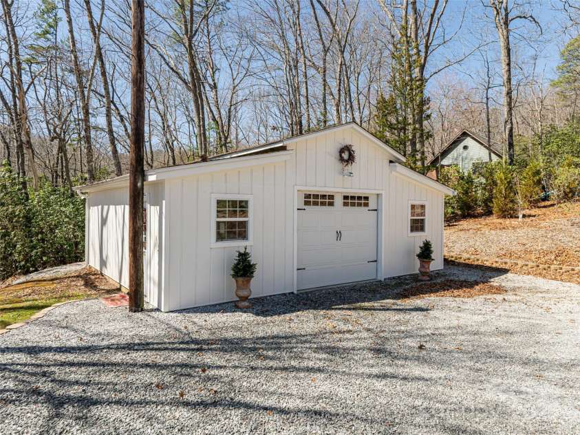 75 Deep Woods Road, Mills River, NC 28759.  MLS# CAR4235686, YatesRealty ID 2508. 