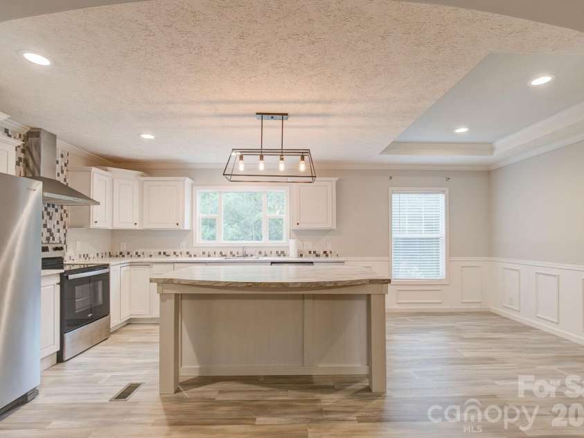 4837 Buck Street, Kershaw, SC 29067.  MLS# CAR4377107, YatesRealty ID 25080. 