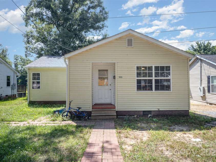 333 Friendship Drive, Rock Hill, SC 29730.  MLS# CAR4274321, YatesRealty ID 25081. 