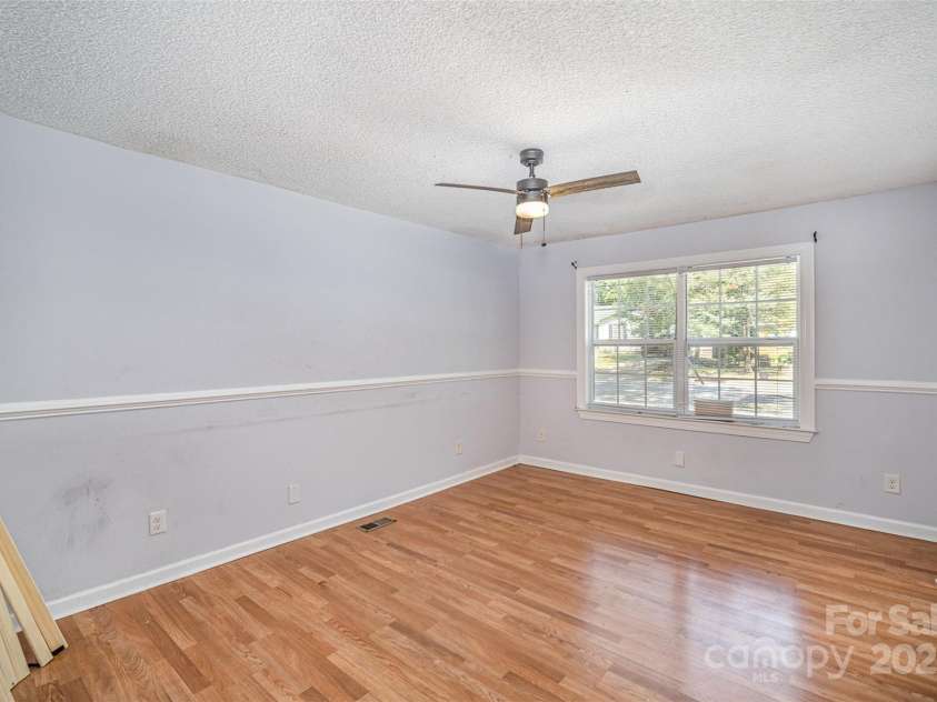 333 Friendship Drive, Rock Hill, SC 29730.  MLS# CAR4274321, YatesRealty ID 25081. Living room
