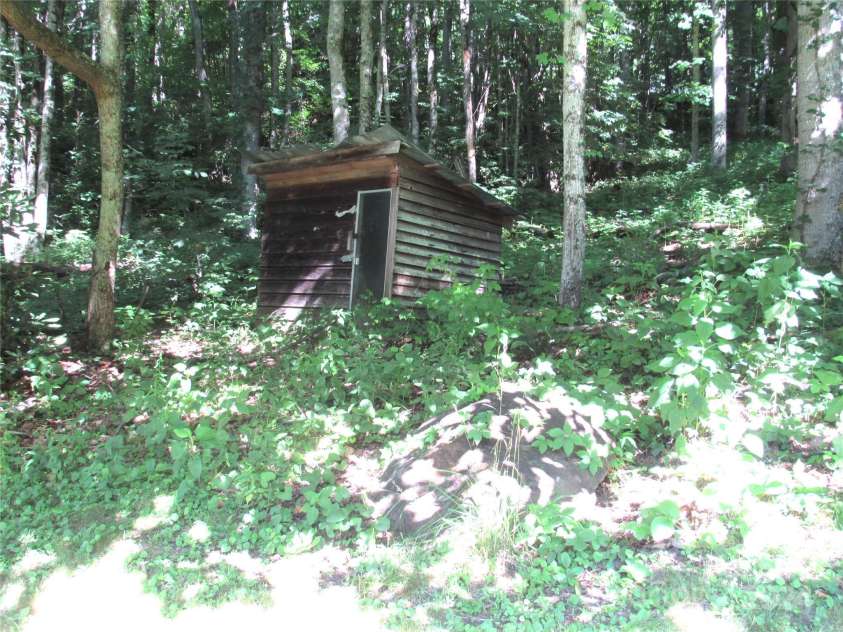 664 Woodfin Road, Sylva, NC 28779.  MLS# CAR4109164, YatesRealty ID 25082. 