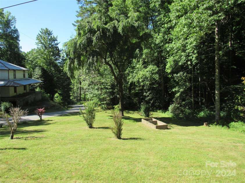 664 Woodfin Road, Sylva, NC 28779.  MLS# CAR4109164, YatesRealty ID 25082. 