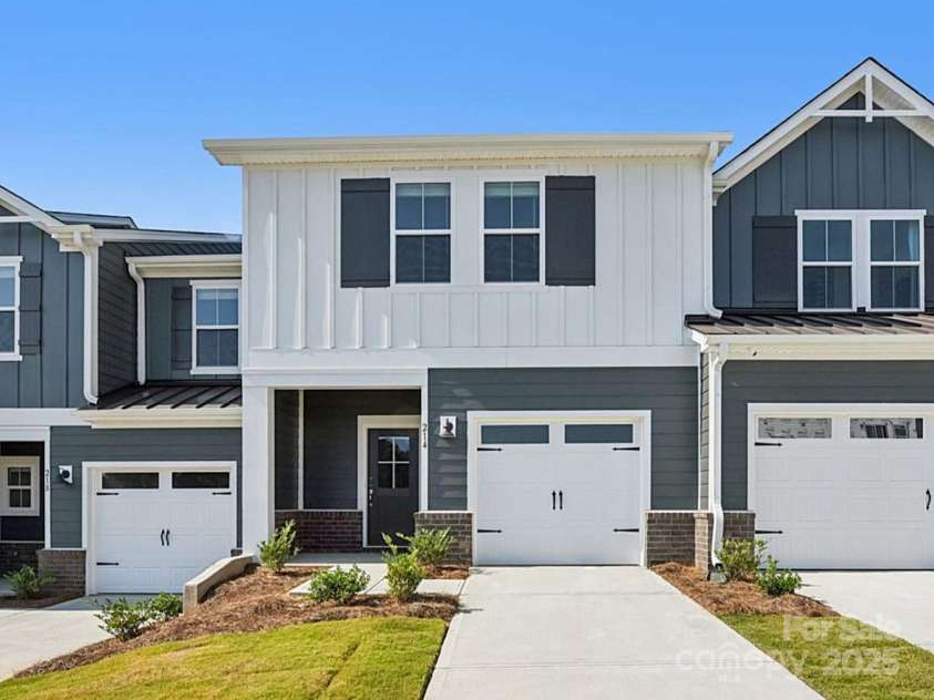 214 Tiger Lily Drive, Fort Mill, SC 29708.  MLS# CAR4273224, YatesRealty ID 25083. 