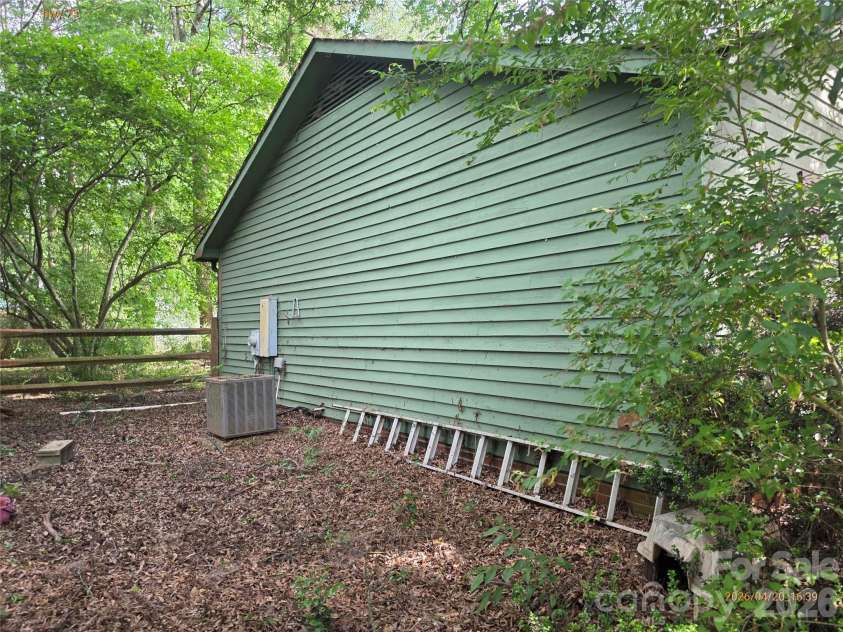 15612 Highway 73 Highway, Huntersville, NC 28078.  MLS# CAR4371649, YatesRealty ID 25085. 