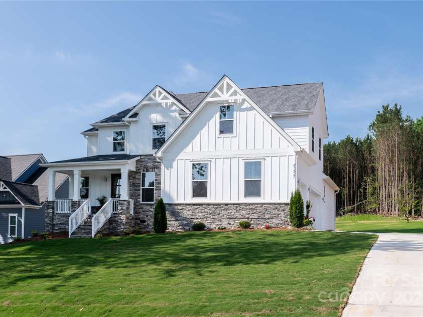 4257 Candlewood Drive, Sherrills Ford, NC 28673.  MLS# CAR4214752, YatesRealty ID 25085. 