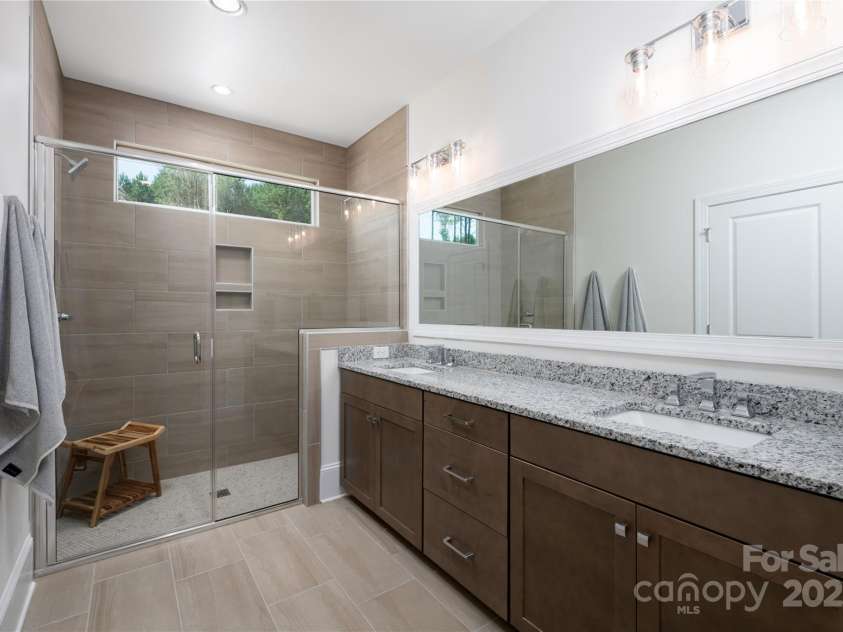 4257 Candlewood Drive, Sherrills Ford, NC 28673.  MLS# CAR4214752, YatesRealty ID 25085. 