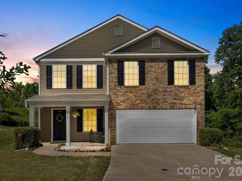 2812 Westbury Court, Dallas, NC 28034.  MLS# CAR4381742, YatesRealty ID 25086. 