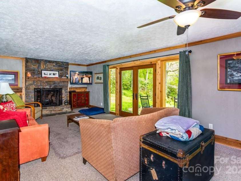 406 Poker Branch Road, Sylva, NC 28779.  MLS# CAR4260148, YatesRealty ID 25087. 