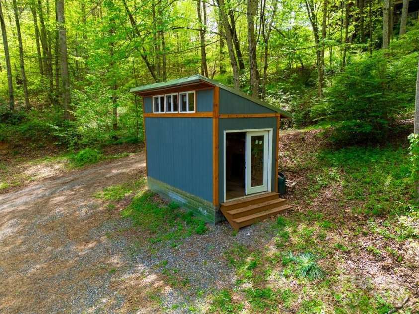 406 Poker Branch Road, Sylva, NC 28779.  MLS# CAR4260148, YatesRealty ID 25087. 