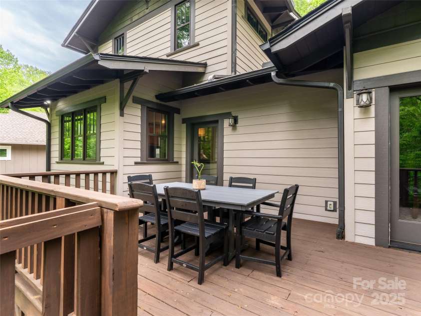 29 Ravenna Street, Asheville, NC 28803.  MLS# CAR4251803, YatesRealty ID 25088. 