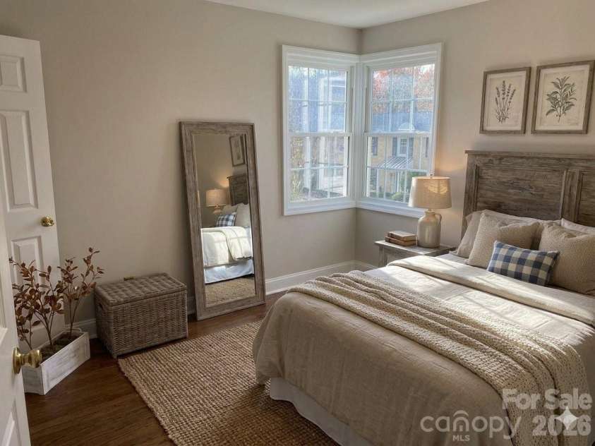 524 Wakefield Drive, Charlotte, NC 28209.  MLS# CAR4329255, YatesRealty ID 25088. Virtual Staged