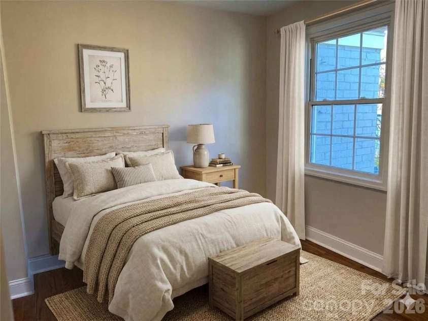 524 Wakefield Drive, Charlotte, NC 28209.  MLS# CAR4329255, YatesRealty ID 25088. Virtual Staged
