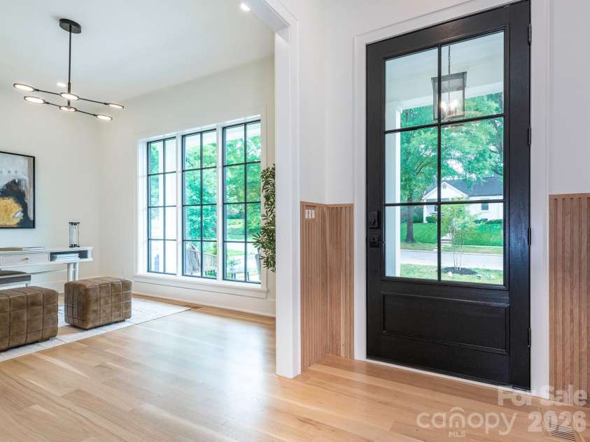 2510 Chesterfield Avenue, Charlotte, NC 28205.  MLS# CAR4370209, YatesRealty ID 25089. Front entry