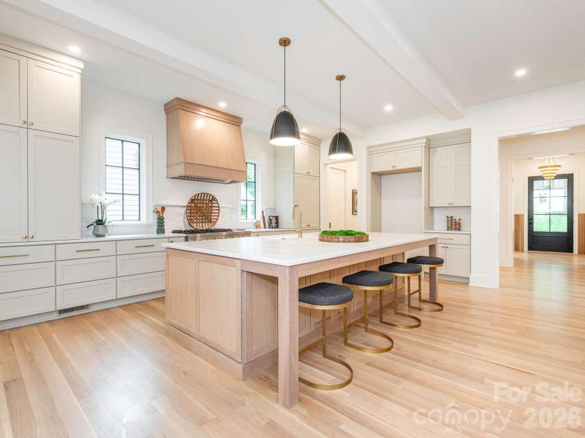 2510 Chesterfield Avenue, Charlotte, NC 28205.  MLS# CAR4370209, YatesRealty ID 25089. Kitchen