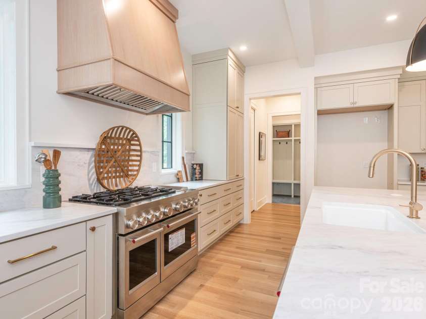 2510 Chesterfield Avenue, Charlotte, NC 28205.  MLS# CAR4370209, YatesRealty ID 25089. Kitchen