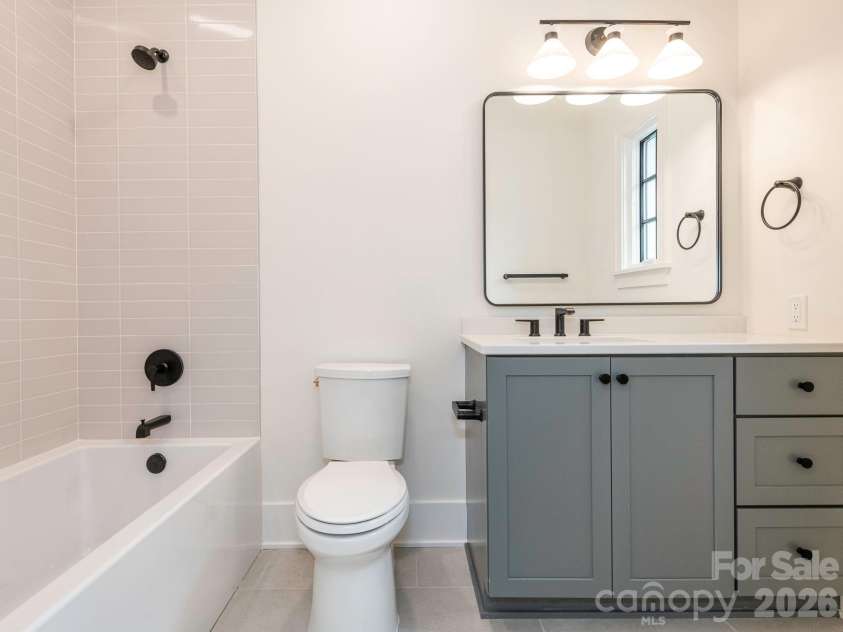 2510 Chesterfield Avenue, Charlotte, NC 28205.  MLS# CAR4370209, YatesRealty ID 25089. Secondary bath 1