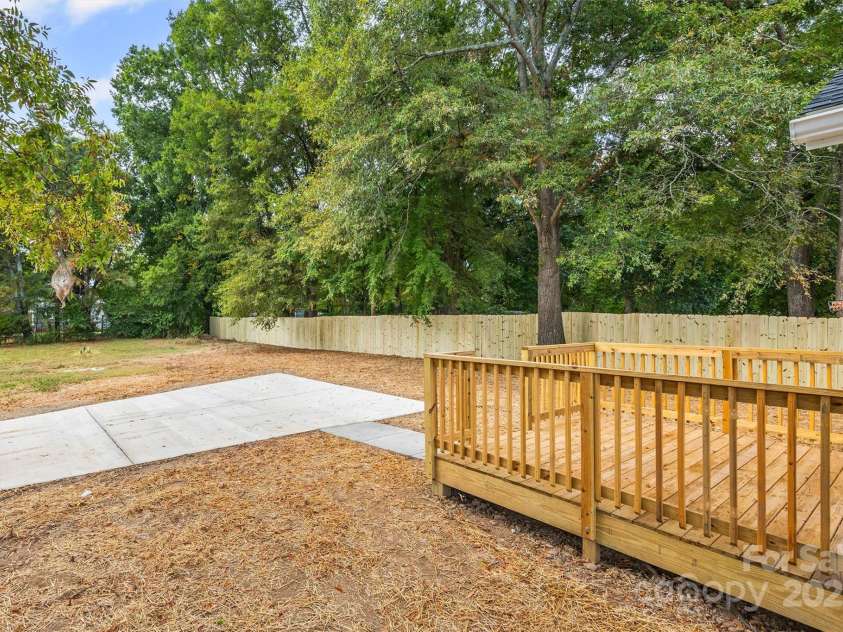 560 Walnut Street, Rock Hill, SC 29730.  MLS# CAR4305950, YatesRealty ID 2509. 