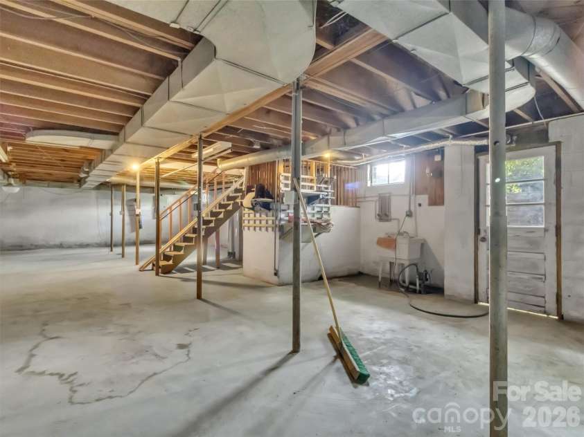 17 Hickory View Lane, Canton, NC 28716.  MLS# CAR4380208, YatesRealty ID 25090. Basement