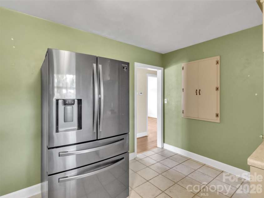 17 Hickory View Lane, Canton, NC 28716.  MLS# CAR4380208, YatesRealty ID 25090. Kitchen
