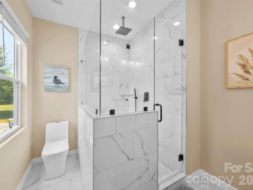 3121 Suffolk Drive, Shelby, NC 28152.  MLS# CAR4383977, YatesRealty ID 25091. 