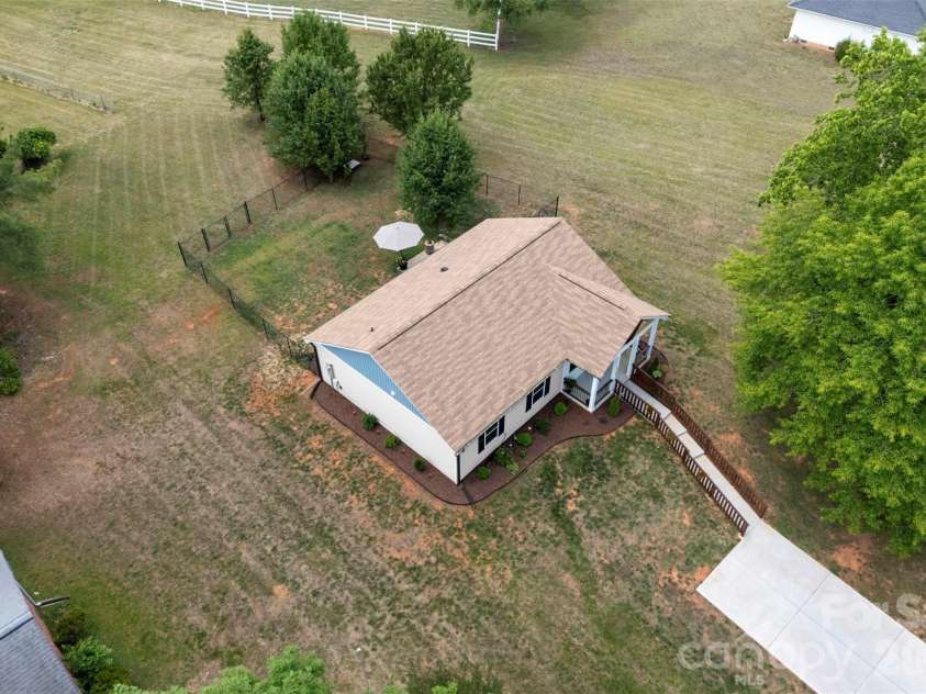 3121 Suffolk Drive, Shelby, NC 28152.  MLS# CAR4383977, YatesRealty ID 25091. 