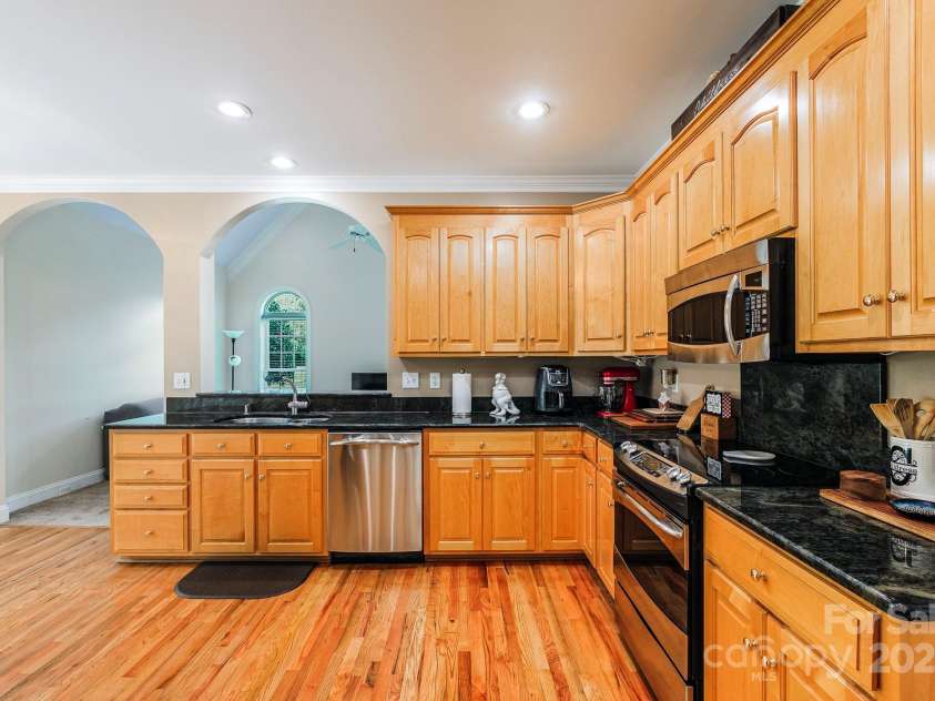 225 Northchase Drive, Concord, NC 28027.  MLS# CAR4273572, YatesRealty ID 25094. 