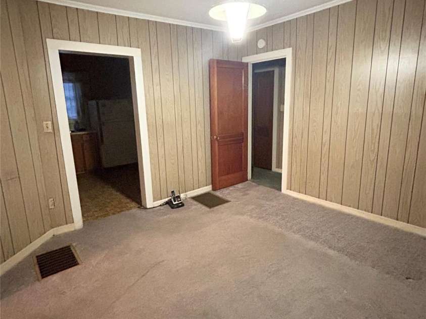 601 Sherman Street, Badin, NC 28009.  MLS# CAR4205901, YatesRealty ID 25094. 