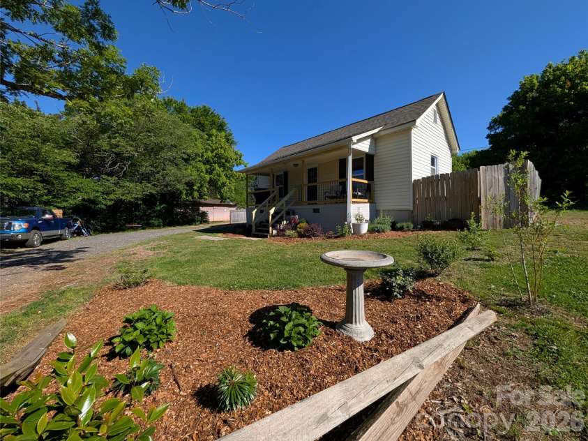 3462 Roberta Road, Concord, NC 28027.  MLS# CAR4382419, YatesRealty ID 25095. 