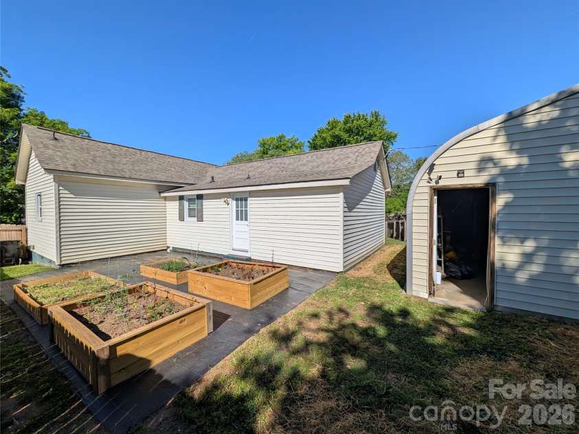 3462 Roberta Road, Concord, NC 28027.  MLS# CAR4382419, YatesRealty ID 25095. 