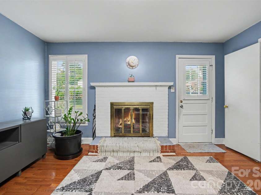 6300 Idlebrook Drive, Charlotte, NC 28212.  MLS# CAR4380402, YatesRealty ID 25096. 