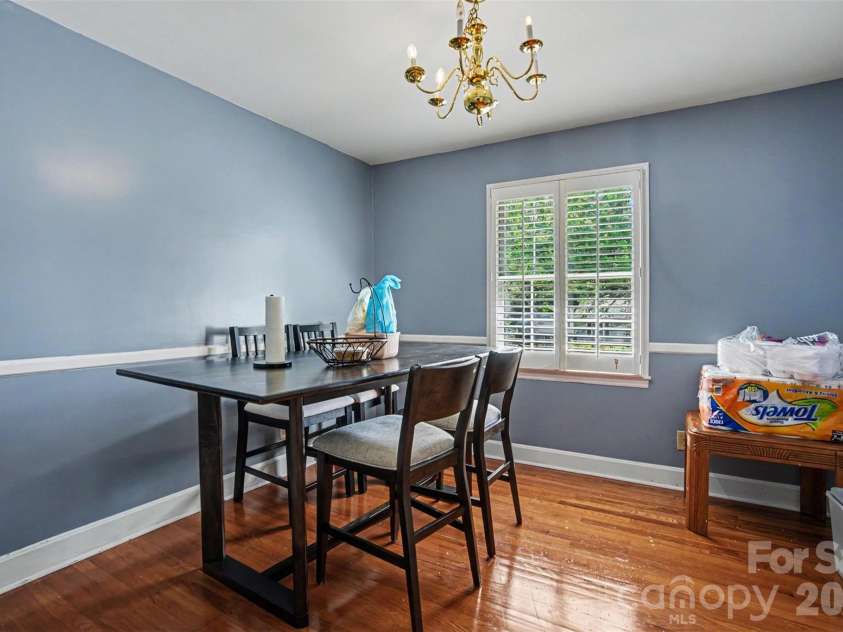 6300 Idlebrook Drive, Charlotte, NC 28212.  MLS# CAR4380402, YatesRealty ID 25096. 