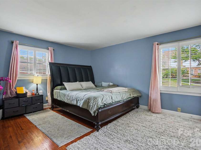 6300 Idlebrook Drive, Charlotte, NC 28212.  MLS# CAR4380402, YatesRealty ID 25096. 