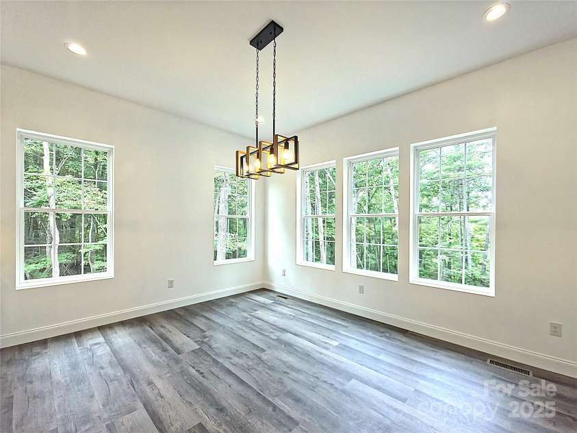690 Settlers Trail, Mars Hill, NC 28754.  MLS# CAR4259983, YatesRealty ID 25096. Dining Room