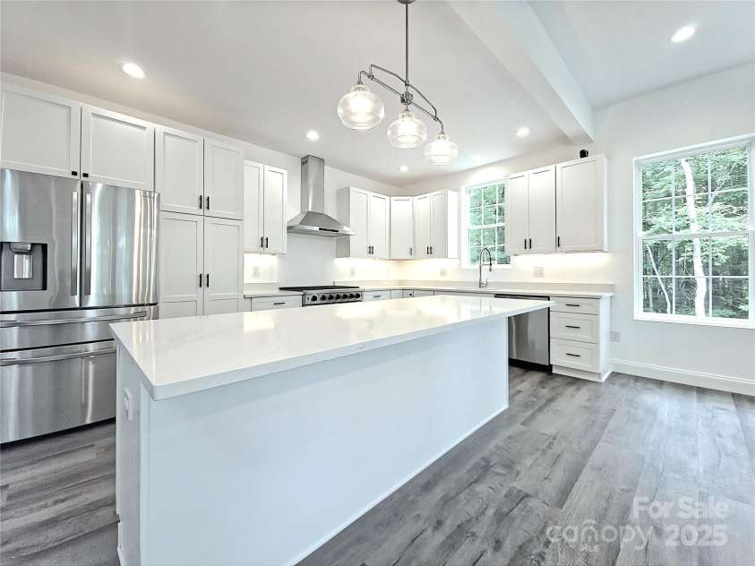 690 Settlers Trail, Mars Hill, NC 28754.  MLS# CAR4259983, YatesRealty ID 25096. Kitchen