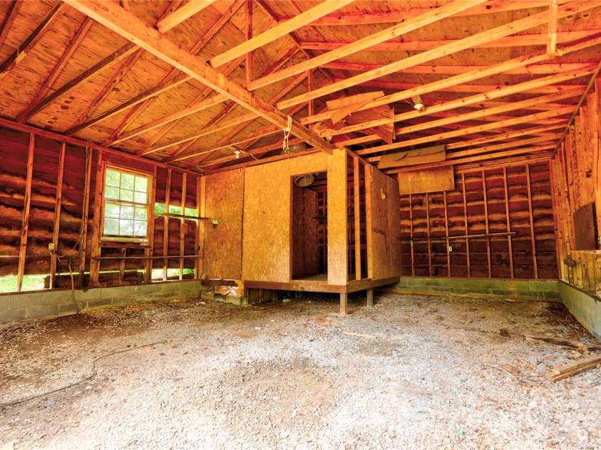 105 Hopewell Church Road, Shelby, NC 28150.  MLS# CAR4267193, YatesRealty ID 25098. Detached Garage