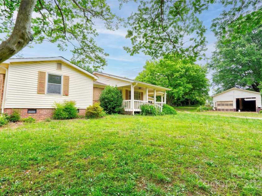 105 Hopewell Church Road, Shelby, NC 28150.  MLS# CAR4267193, YatesRealty ID 25098. Front Left