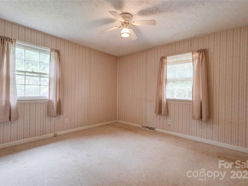 105 Hopewell Church Road, Shelby, NC 28150.  MLS# CAR4267193, YatesRealty ID 25098. Primary Bedroom
